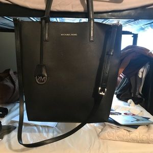 Micheal Kors Hayley Large tote